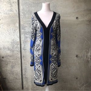 Nicole Miller tunic shift dress. Size small. Signature print and fit.